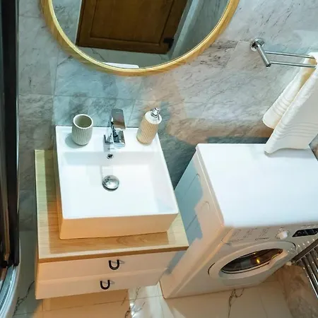 With Private Terrace Next To Cismigiu * Bucarest