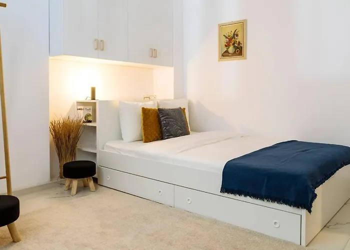 With Private Terrace Next To Cismigiu Apartament