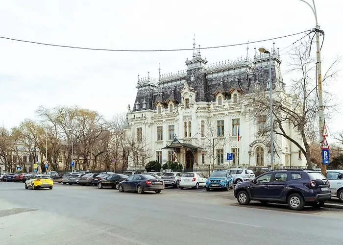 With Private Terrace Next To Cismigiu *