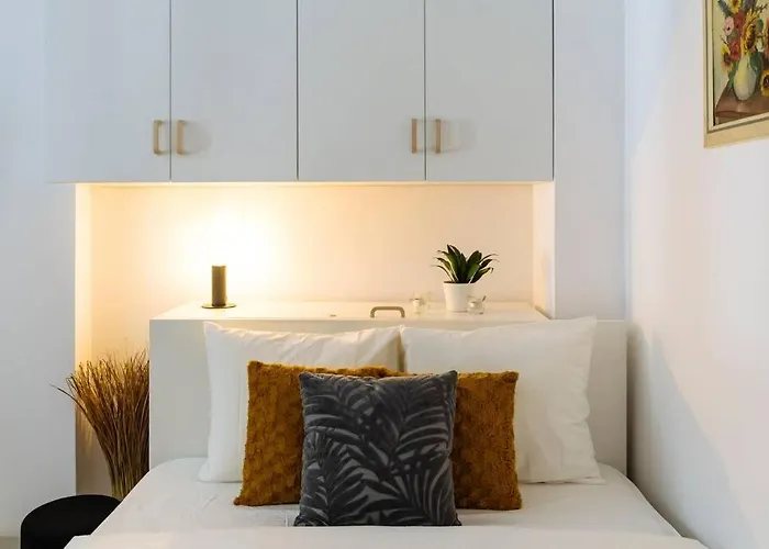 With Private Terrace Next To Cismigiu * Bucureşti