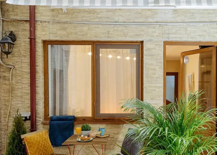 With Private Terrace Next To Cismigiu * Bucureşti