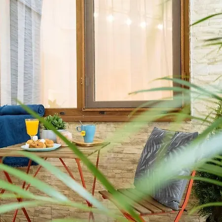 Appartement With Private Terrace Next To Cismigiu *